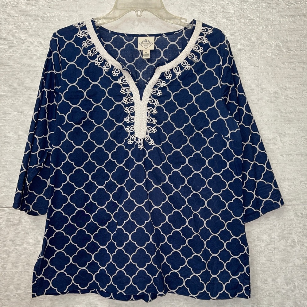 St. John's Bay Tile Mosaic Print V-Neck Top Blue White Beachy Petite Medium
